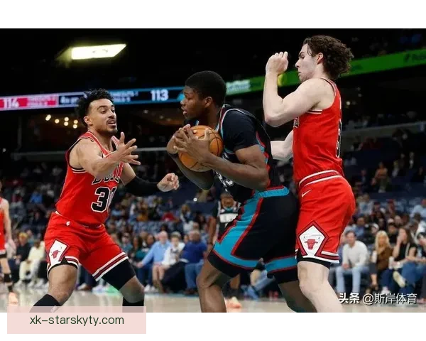 公牛逆转雄鹿终结连败 吉迪三双领衔